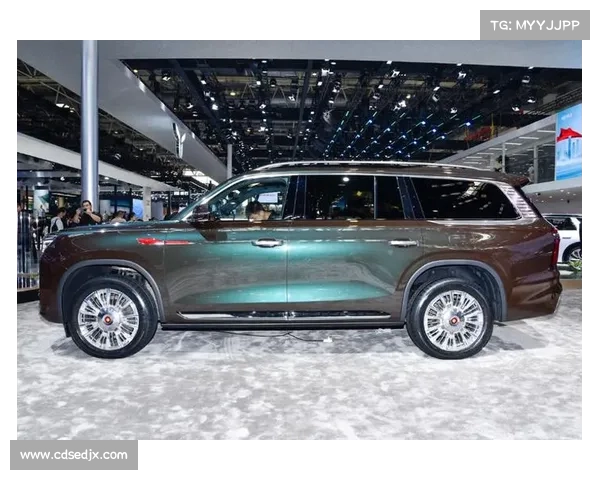 一汽红旗的全尺寸SUV,车长超5米6,搭载4.0T+8AT,136.58万起卖 一汽红旗的全尺寸SUV,车长超5米6,搭载4.0T+8AT,136.58万起卖